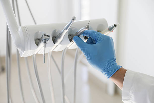Professional Emergency Dentist technician working in Murraysville, NC